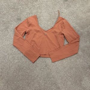 Lululemon crop top